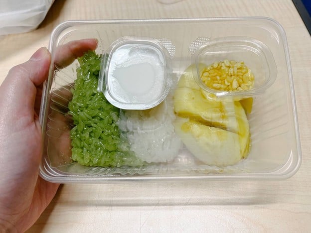 อยู่ดีมีสุขข้าวเหนียวมะม่วง อารีย์