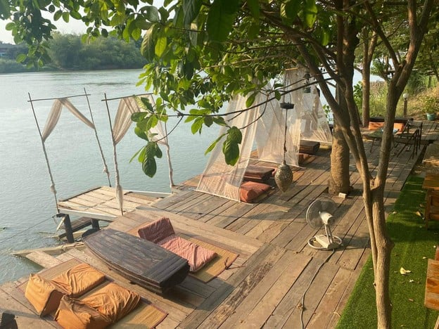 ฮายริเวอร์คาเฟ่ ฮายริเวอร์คาเฟ่