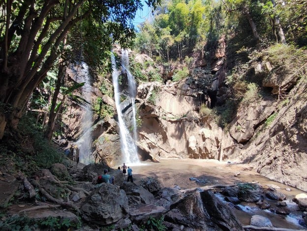 น้ำตกหมอกฟ้า