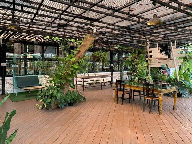 r.Goal Cafe and Restaurant