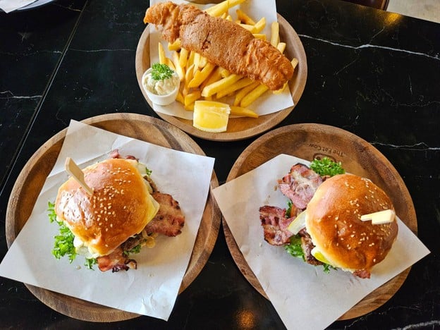 The Fat Cow Ratchaphruek เดอะ แฟต คาว ราชพฤกษ์