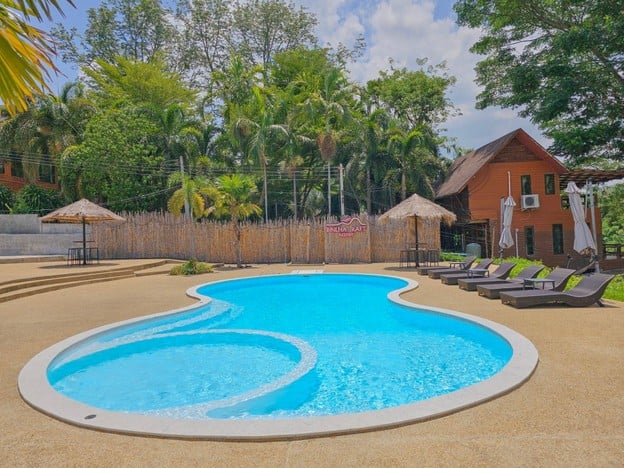 Binlha Raft Resort