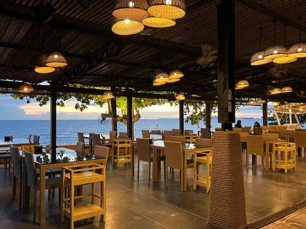 View Mare Beach Front Bar And Restaurant