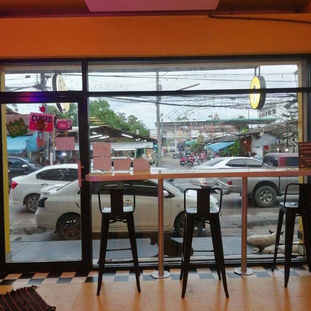 บรรยากาศ Mae Sot Night Market ตลาดโต้รุ่งแม่สอด