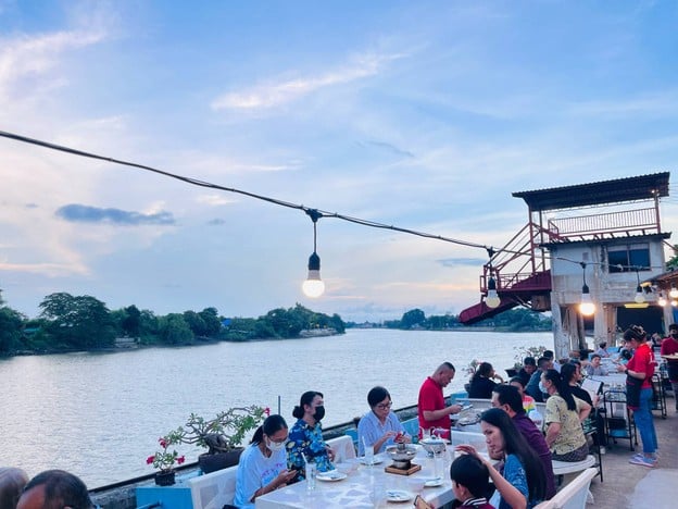 ร้านอาหารโกรกแดง ราชบุรี