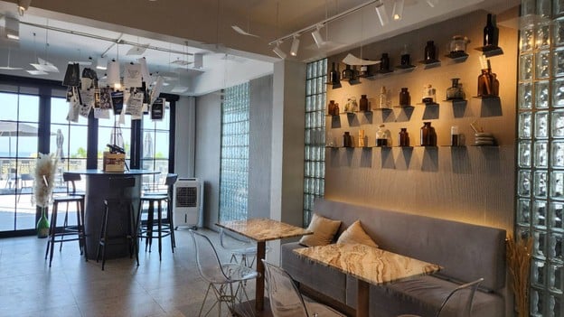 บรรยากาศ Hidden Lab Cafe เขาสามมุข