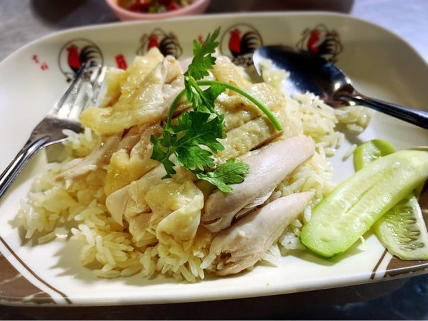 ข้าวมันไก่ตอน นายน้อยเจ้าเก่า ถนนคอนแวน