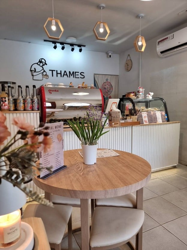 เทมส์ Thames x เฉื่อยKitchen หลังโรงเรียนอนุบาลวัดพระพุทธบาท