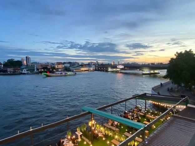 BBQ RoofTop River View - บาร์บีคิวดาดฟ้าริมแม่น้ำเจ้าพระยา สะพานพุทธ