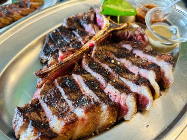 Rod Dee Ded The Steakhouse บรรทัดทอง