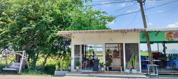 pleased to meet you cafe