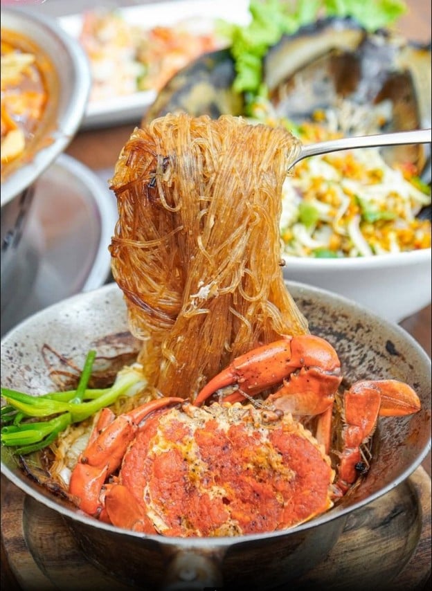 9 กุ้งอบ ปูอบ-สุกี้ พุทธมณฑล สาย2 (ได้รับมาตรฐาน SHA)
