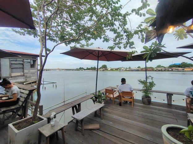 บรรยากาศ บ้านทองกลับ