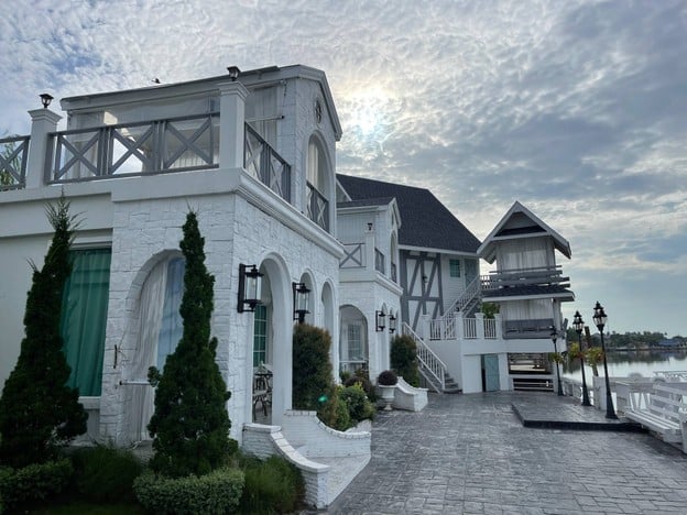 Prima Amphawa พรีมา อัมพวา