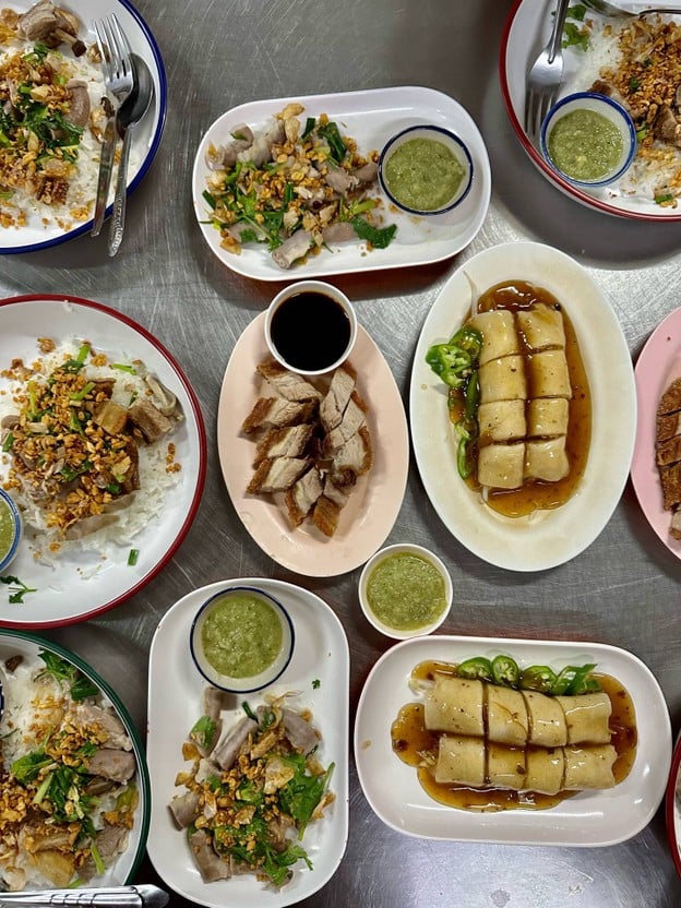 ข้าวต้มซี่โครงหมู เยาวราช เชียงใหม่