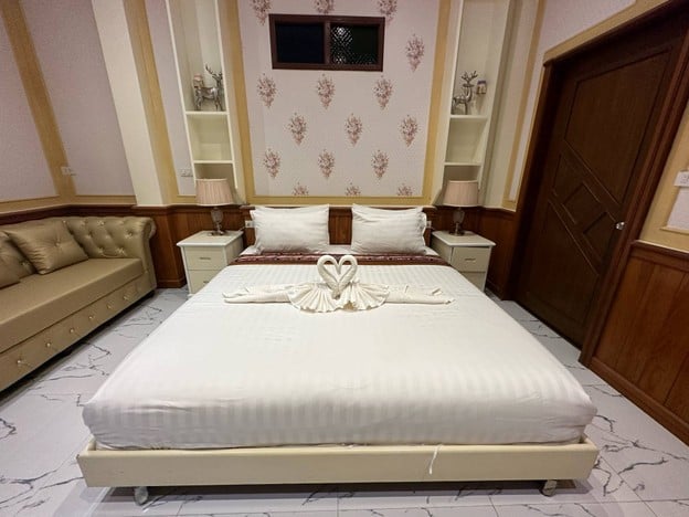 โรงแรมบ้านแมลงปอ