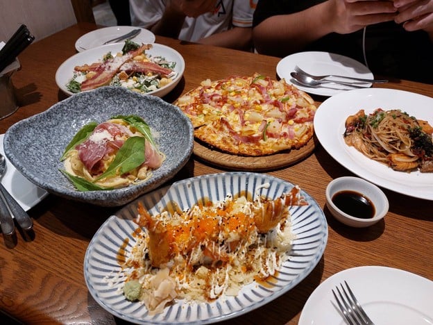 On the Table เซ็นทรัลพลาซ่าลาดพร้าว