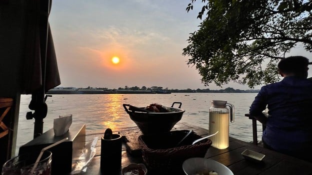 เมนูของร้าน บ้านท่าน้ำนนท์ Chaopraya Antique Cafe บริษัท จุติมานนท์ จำกัด