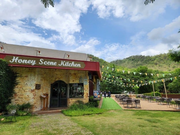 หน้าร้าน Honey Scene Kitchen The Scenery Resort & Farm
