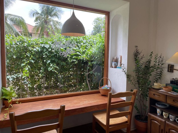 Molley Coffee Stand -