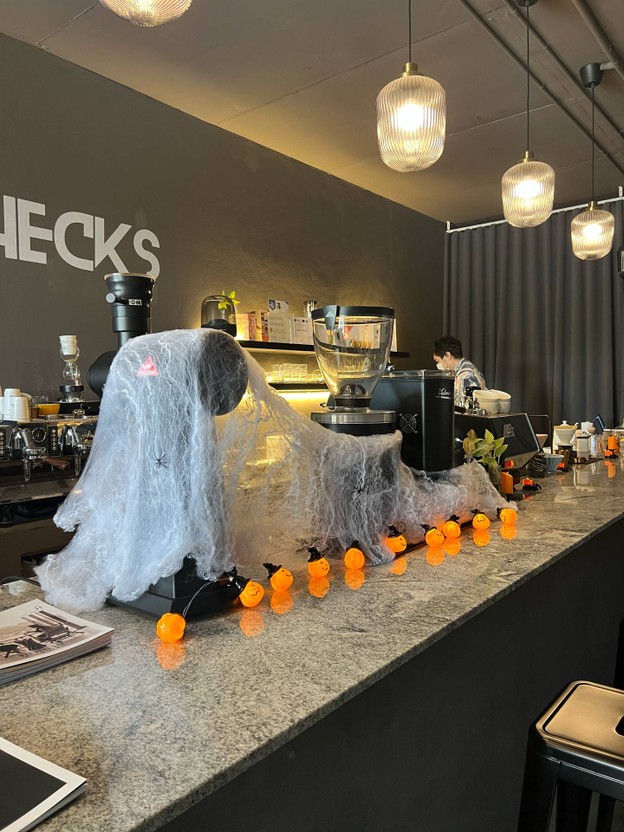 WHAT THE HECKS Coffee Roaster