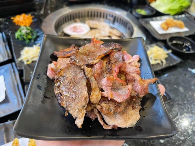 Tenjo Sushi & Yakiniku Premium Buffet เดอะมอลล์ ท่าพระ