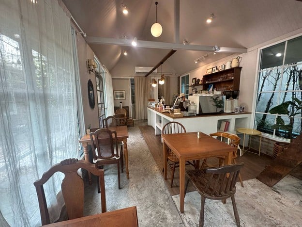 ดอกไม้ ประตู แจกัน พระราม 2