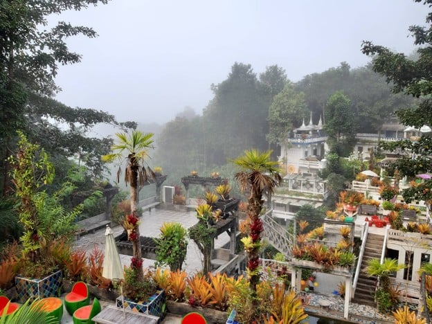 บ้านทอฝัน