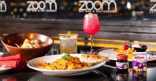 ZOOM Sky Bar & Restaurant โรงแรม เจซี เควิน สาทร กรุงเทพฯ