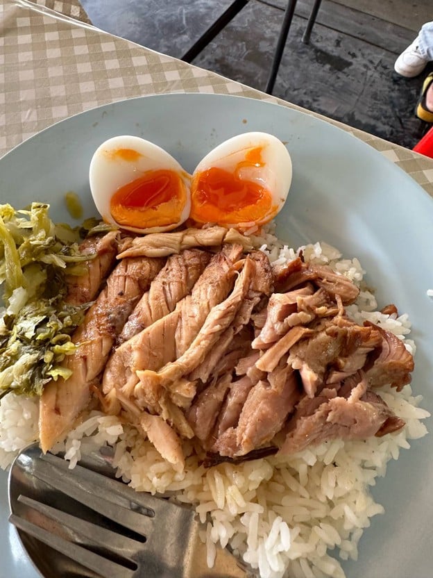 เมนูของร้าน เจ๊หนึ่งข้าวขาหมูบุฟเฟ่ต์