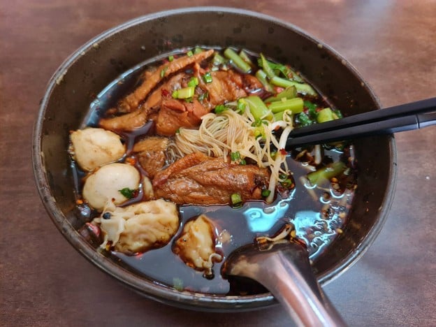 เมนูของร้าน ก๋วยเตี๋ยวไก่เบตง พระราม2