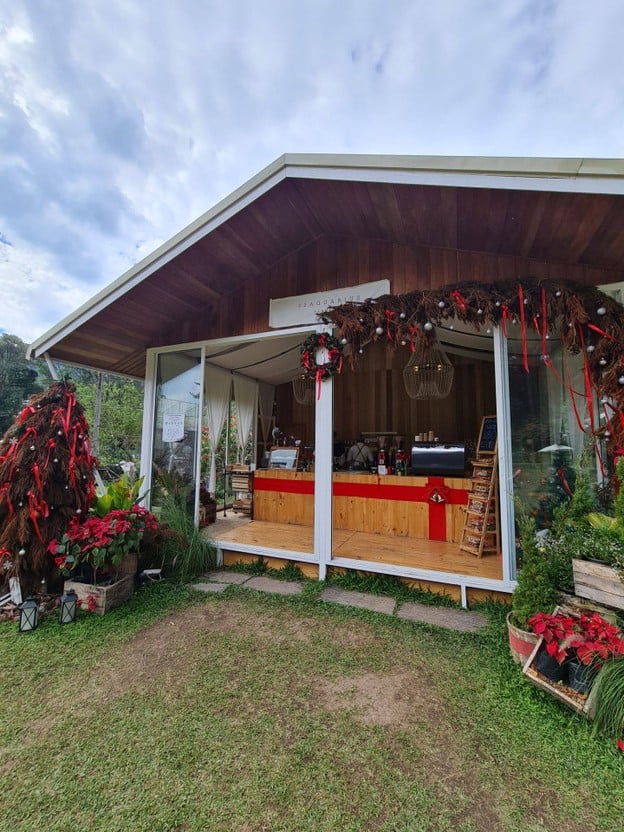 22 AQUARIUS GLAMPING CAFE'