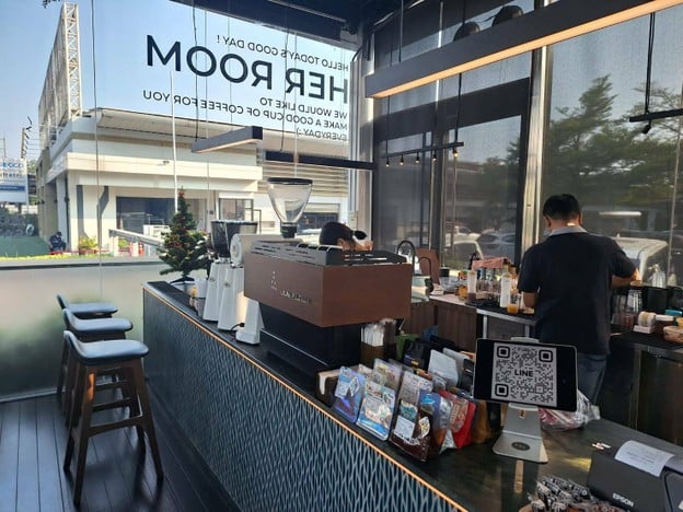 Her Room Specialty Coffee สุขุมวิท 107 แบริ่ง 26