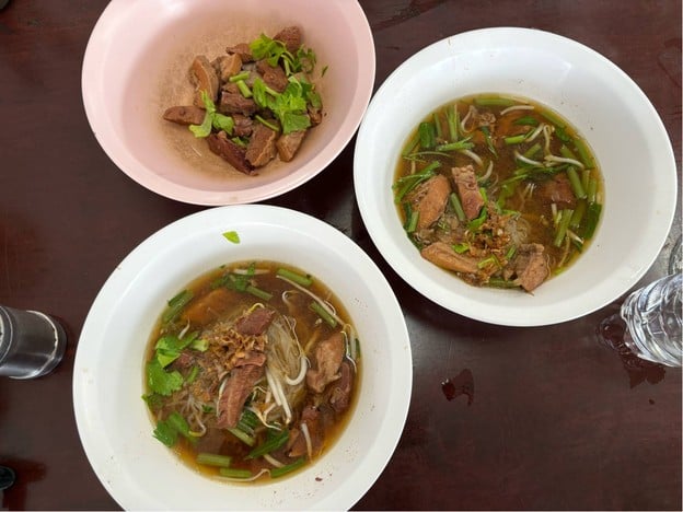 โตเกาเหลาเนื้อหนองมน