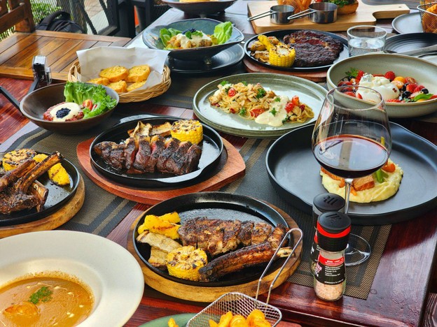 Beef Town Eatery & Grill -