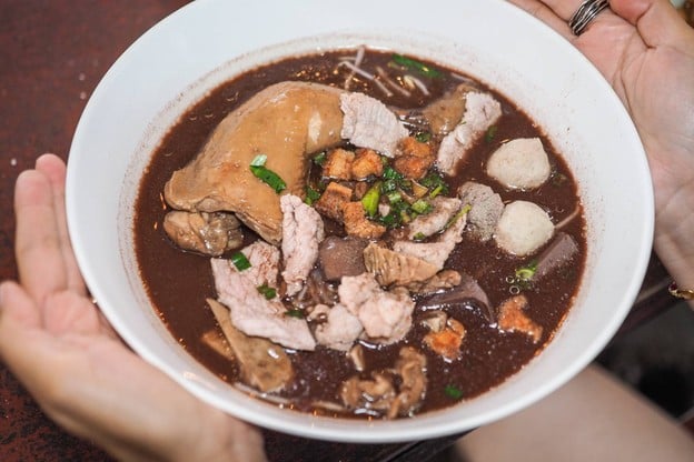 ก๋วยเตี๋ยวบ้านดิน