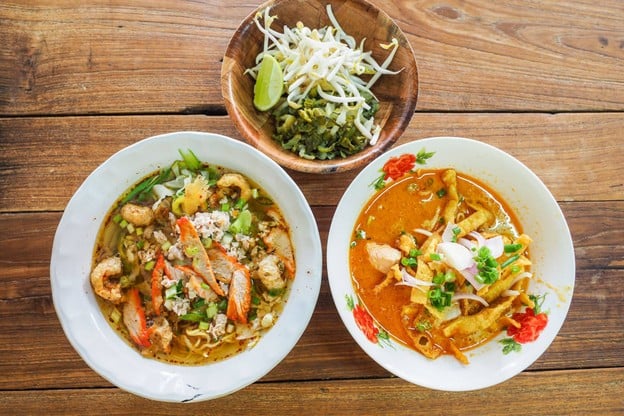ข้าวซอยซ่อนกลิ่น (ซอย21) มีสาขาเดียวค่ะ