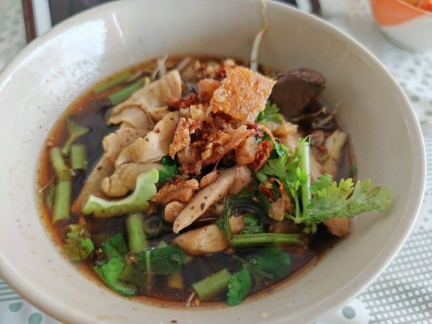 เมนูของร้าน เจ๊หมวยก๋วยเตี๋ยวไก่มะระ เมืองทองธานี