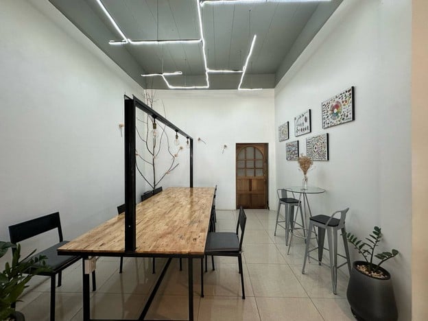 Regular Cafe'