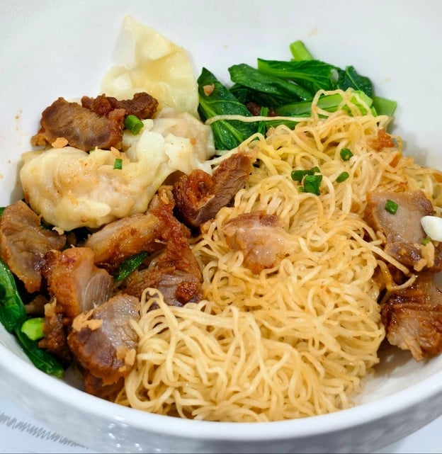 เมนูของร้าน หอมดีหมี่เกี๊ยว