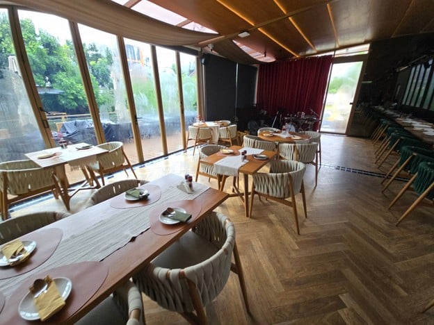 บรรยากาศ Brooks Brunch & Bar  เลียบคลองประปาแจ้งวัฒนะฝั่งเมืองทอง