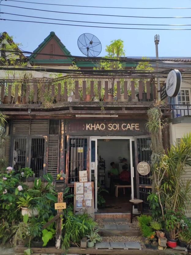 ข้าวซอยคาเฟ่ แบริ่ง Khao Soi Cafe Bearing