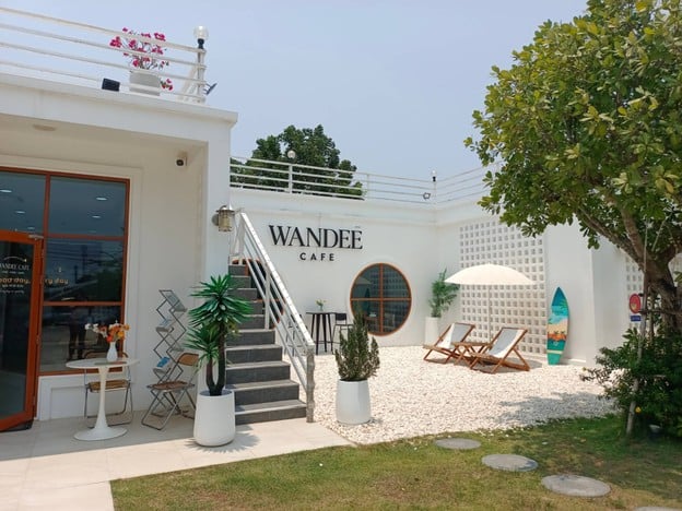 หน้าร้าน Wandee  Cafe ปราณบุรี
