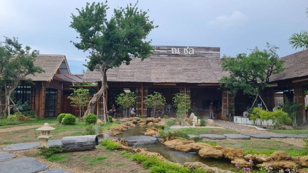 บรรยากาศ ณ ชล บางแสน