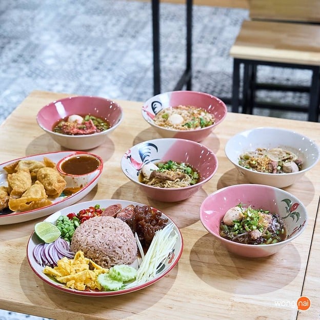 เมนูของร้าน เรือทอง ก๋วยเตี๋ยวเรืออยุธยา ศูนย์การค้า พาราไดซ์ พาร์ค