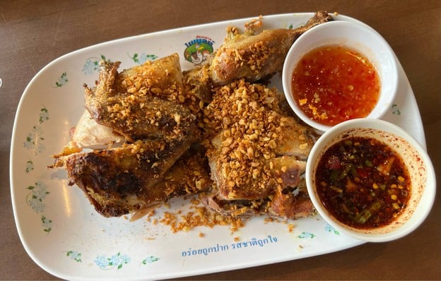 ไพบูลย์ไก่ย่าง-ไก่ย่างหนังกรอบ ต้นตำรับสิงห์บุรี สิงห์บุรี