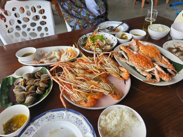 ชายทะเล