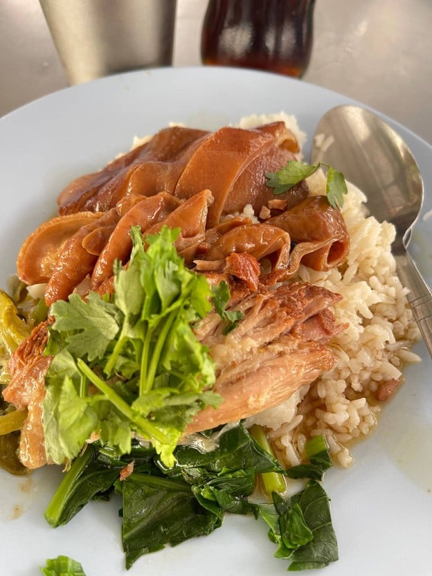 ข้าวขาหมูอาม่า  (ซอยแจ้งวัฒนะ 43/1)