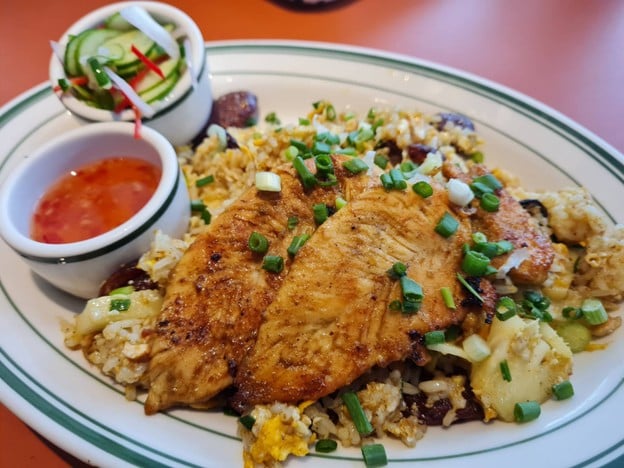 Lon Lon Local Diner ลอนลอน โลคอลไดเนอร์