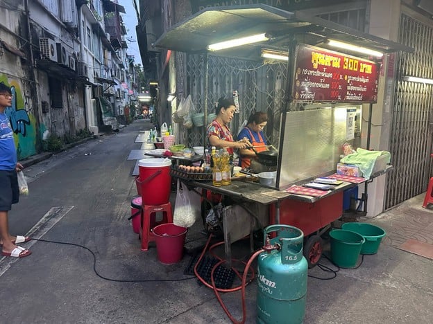 ข้าวผัดปูเจริญกรุงปากซอย 33 เจริญกรุง